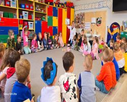 dzieci podczas zajęć z edukacji zdrowotnej