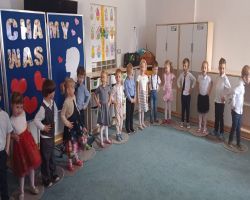 dzień przedstawiaj a występ na dzień rodziny