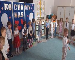 dzień przedstawiaj a występ na dzień rodziny