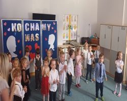 dzień przedstawiaj a występ na dzień rodziny