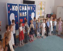 dzień przedstawiaj a występ na dzień rodziny