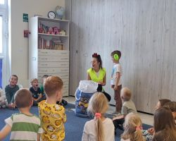 dzieci poznają zasady bhp