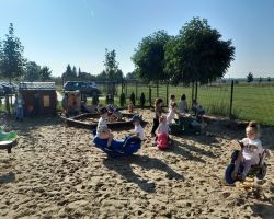 zajęcia edukacyjne w grupie krasnali