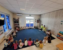 dzieci poznają zasady bhp