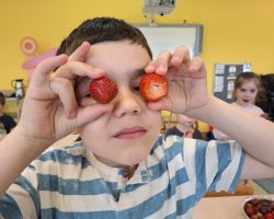 dzieci podczas obchodow dnia dziecka