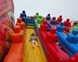 dzieci podczas obchodow dnia dziecka