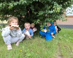 dzieci podczas obchodow dnia dziecka