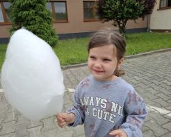 dzieci podczas obchodow dnia dziecka