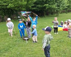 dzieci podczas obchodow dnia dziecka