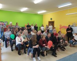 zdjęcia dzieci podczas uroczystości pasowania na przedszkolaka i starszaka