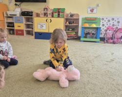 dzieci podczas obchodów światowego dnia zdrowia