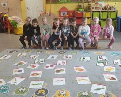 dzieci podczas obchodów światowego dnia zdrowia