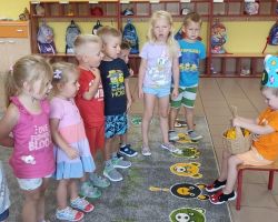 zdjęcia dzieci podczas różnch aktywności