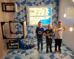 dzieci podczas wycieczki do Centrum Nowoczesności Młyn Wiedzy w Toruniu