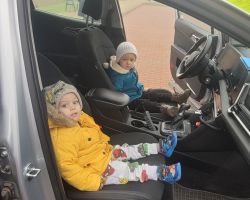 zdjęcia dzieci podczas spotkania z policjantem