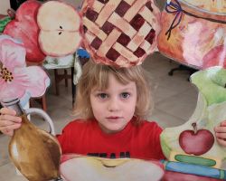 zdjęcia dzieci podczas zajęć bibliotecznych