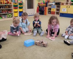 zdjęcia dzieci podczas obchodów światowego dnia mycia rąk