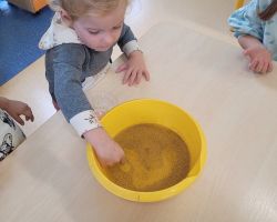 zdjęcia dzieci podczas obchodów światowego dnia mycia rąk