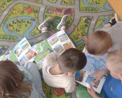 dzieci podczas obchodów Dnia UE