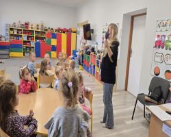 mama podczas głośnego czytania