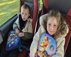 dzieci podczas warsztatów w skłudzewie