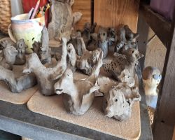 dzieci podczas warsztatów w skłudzewie