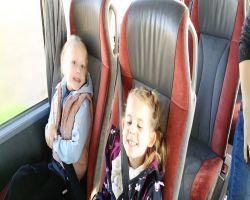 dzieci podczas warsztatów w skłudzewie