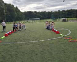 dzieci podczas obchodów Narodowego Dnia Sportu