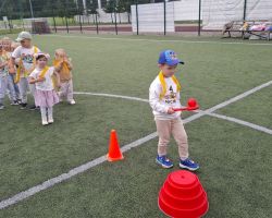 dzieci podczas obchodów Narodowego Dnia Sportu