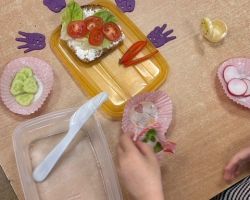 dzieci podczss matematycznego śniadania