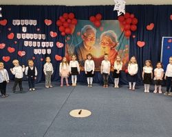 Występ artystyczny, konkursy, zabawy muzyczno- ruchowe z okazji Dnia Babci i Dziadka