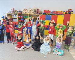 Bal karnawałowy, wspólne tańce i zabawy