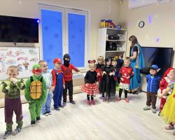 Bal karnawałowy, wspólne tańce i zabawy