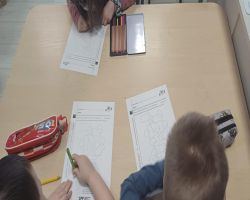 Dzieci w przystępny i ciekawy sposób poznawały świat pieniędzy