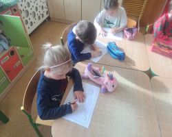 Grupa Żabki świętuje Dzień Dinozaura