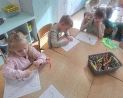 Grupa Żabki świętuje Dzień Dinozaura