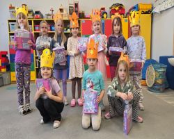 Dzieci świętują Dzień Dziewczynek