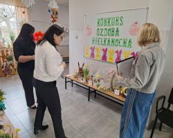 Jury podczas rozstrzygania konkursu