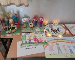 prace plastyczne z konkursu "Moja rodzina"