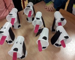 dzieci wykonujące pracę techniczną