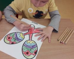 dzieci świętujące Dzień Życzliwości