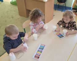 zdjęcia dzieci podczas europejskiego dnia wynalazcy