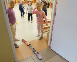 dzieci świętujące andrzejki