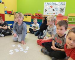 dzieci świętujące andrzejki