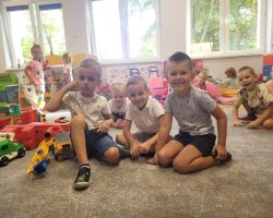 zdjęcia powrotu dzieci do przedszkola