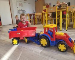 zdjęcia powrotu dzieci do przedszkola