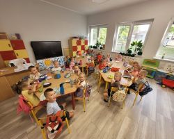 zdjęcia powrotu dzieci do przedszkola